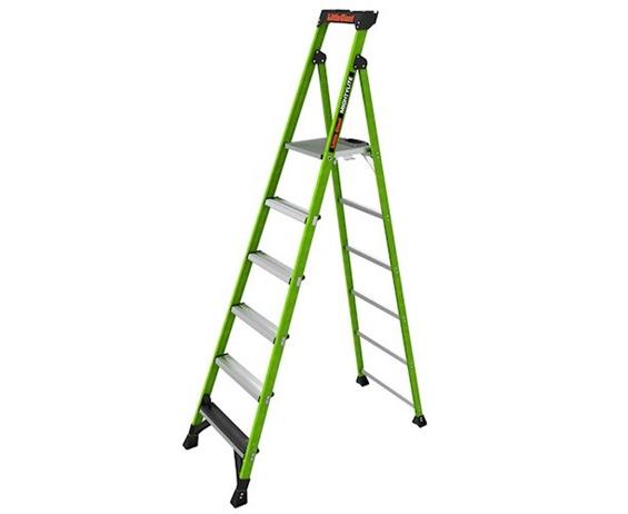 LITTLE GIANT&#174; MIGHTYLITE™ STEPLADDER