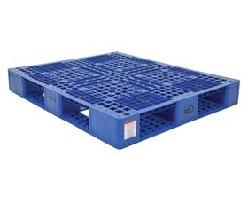 PLASTIC PALLETS &amp; SKIDS