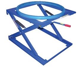 ADJUSTABLE PALLET STANDS