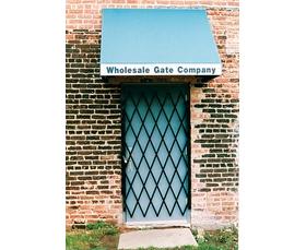 DOOR GATE